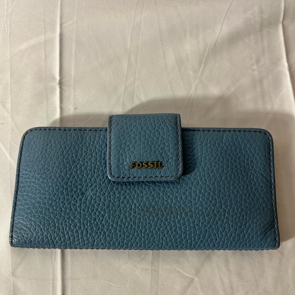Fossil Logan RFID Leather Wallet - Picture 5 of 5